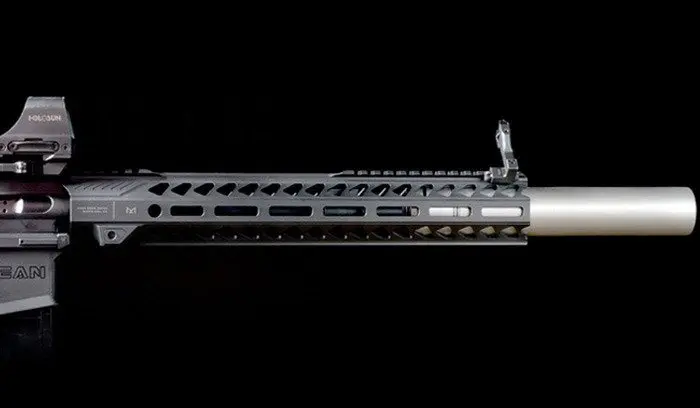 wol_pl_Strike-Industries-Strike-Rail-Handguard-for-AR-15-13-5-Black-SI-StrikeRail-135-BK- (5).webp
